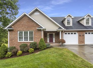 306 Redstone Dr, Bristol, TN 37620