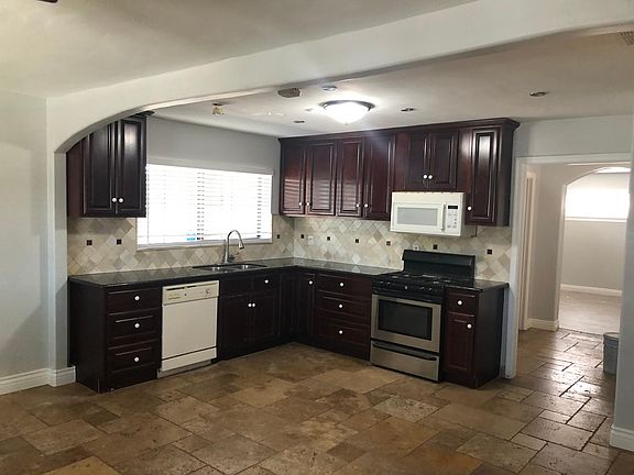 3rd image of 5816 N 21st Ave