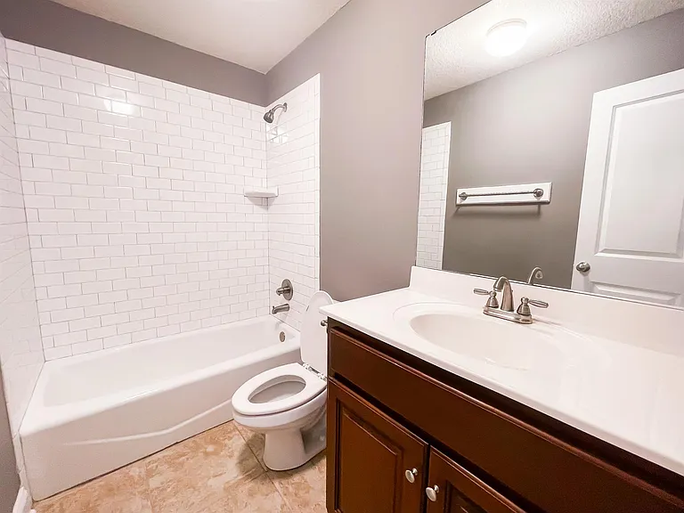 1628 Oxford Pl — Photo 17