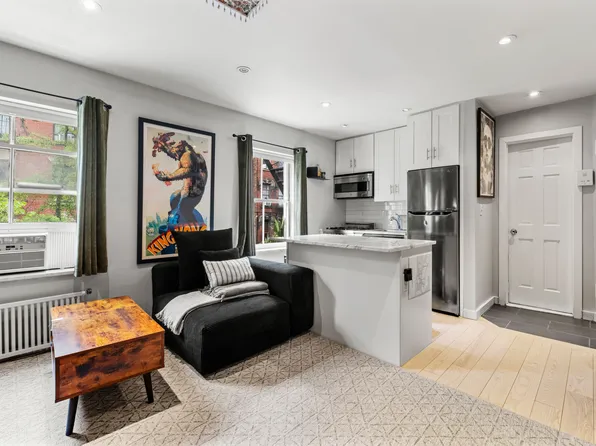 116 Perry Street image 1 of 6