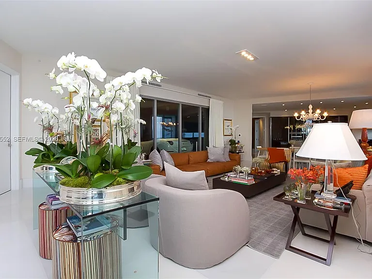 18555 Collins Ave #4605 — Photo 9