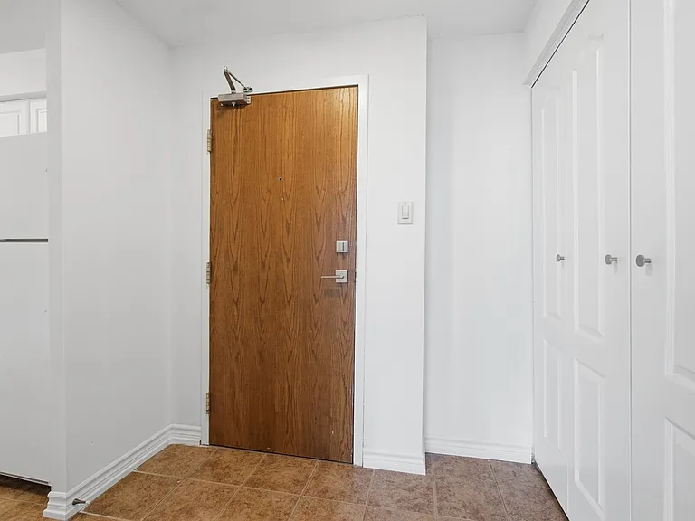 127 Belmont Dr #909 — Photo 5