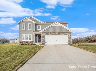 11205 Meadow Wood Cir, Greenville, MI 48838