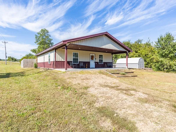 1167 Columbia Hwy, Hohenwald, TN 38462
