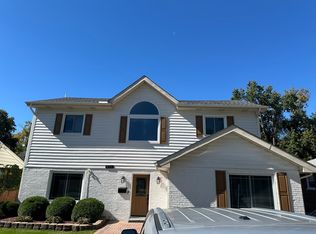 836 S Spring Rd, Elmhurst, IL 60126