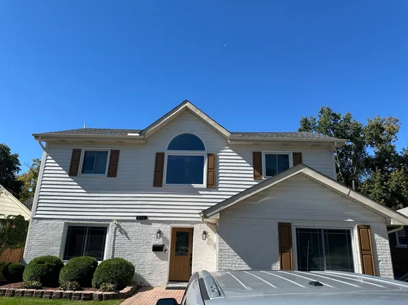 836 S Spring Rd, Elmhurst, IL 60126
