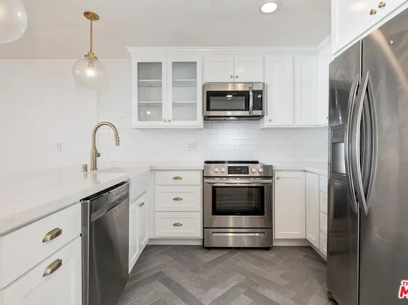 11645 Montana Ave APT 223, Los Angeles, CA 90049