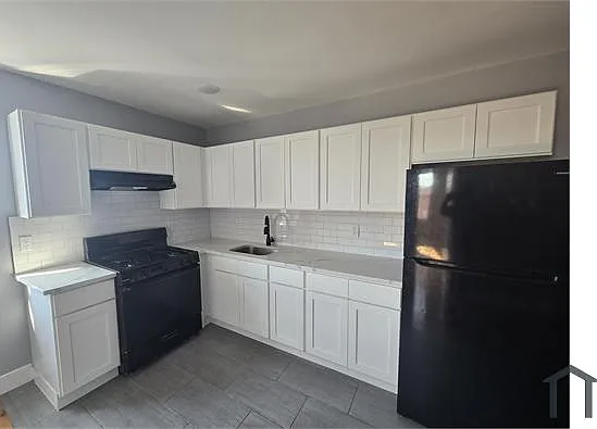 11 Cottage St #3