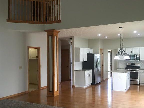 4th image of 5998 Commonwealth Dr