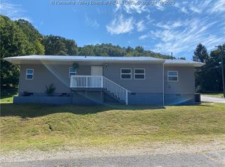 298 2nd St, Madison, WV 25130