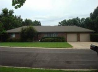 37 Hillcrest Dr, Platte City, MO 64079