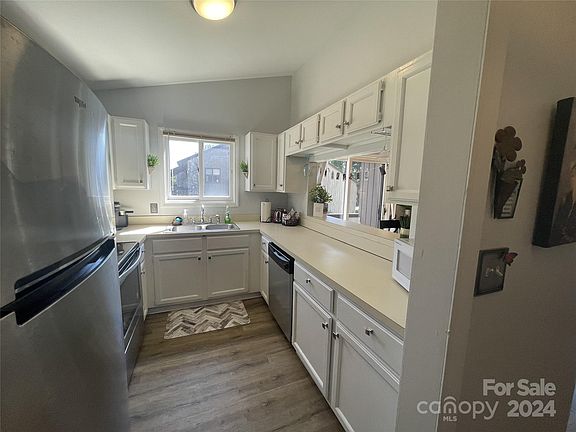 4th image of 521 Mallard Head Ln