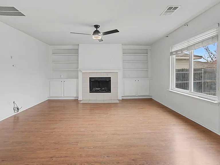 5016 Meridian Ln — Photo 14