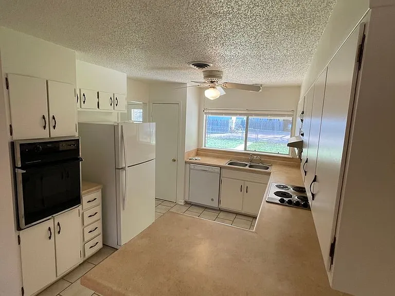 210 Frederick Rd — Photo 3