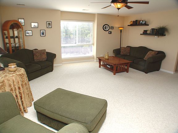 2nd image of 687 Diamond Pointe Dr