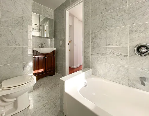 Rented by (Legacy) NY Quality Living Uptown | media 12