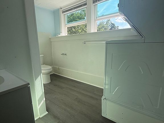 5th image of 7 Clinton St #B