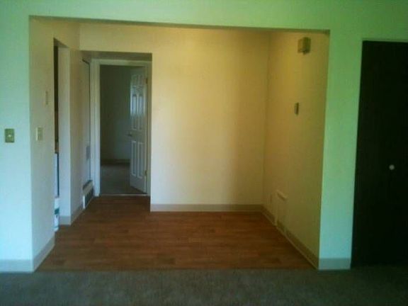 Dining to kitchen area