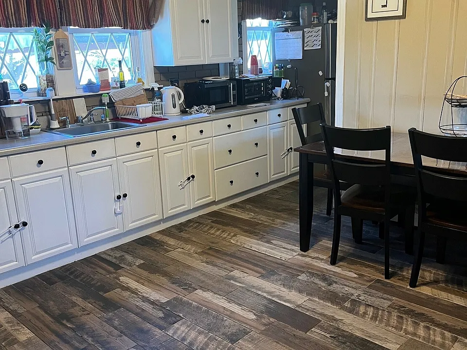 165 Massasoit Rd #1