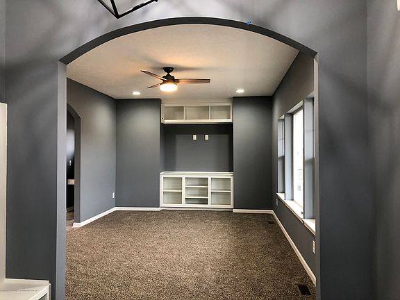 4th image of 511 Oakwood Dr
