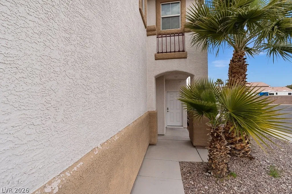 3 bed, 2.5 bath, 1484 sqft, $2,350 — Photo 4