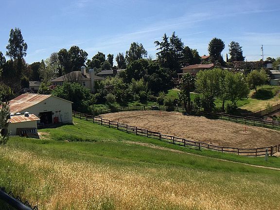 5th image of 11321 Canon Vista Ave