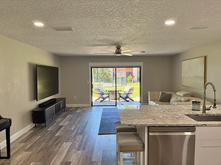 2148 Tarpon Landings Dr — Photo 4
