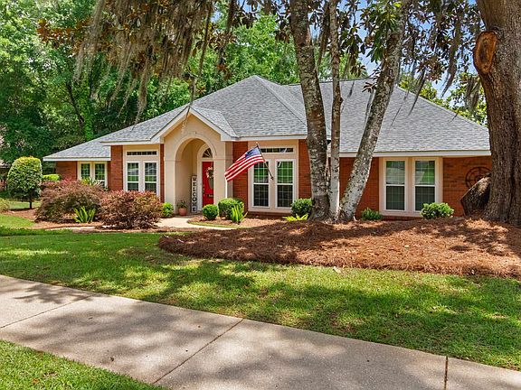 2nd image of 3448 Gardenview Way