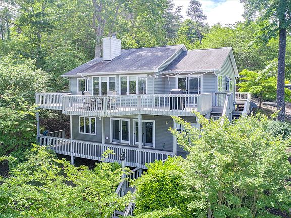 4th image of 3829 Bluewater Dr
