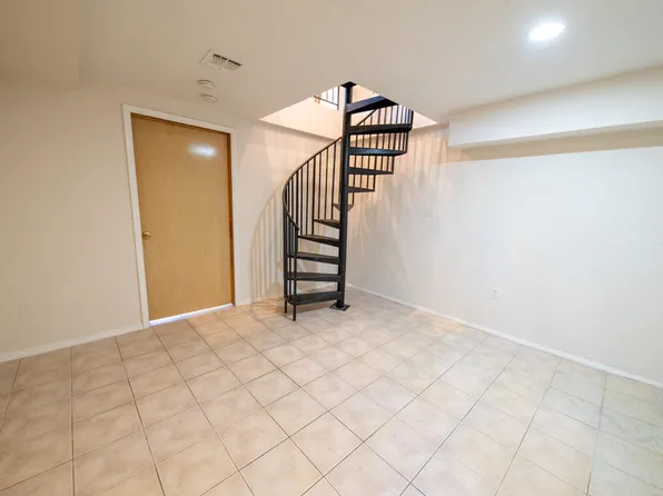 818 Palisade Avenue image 11 of 18