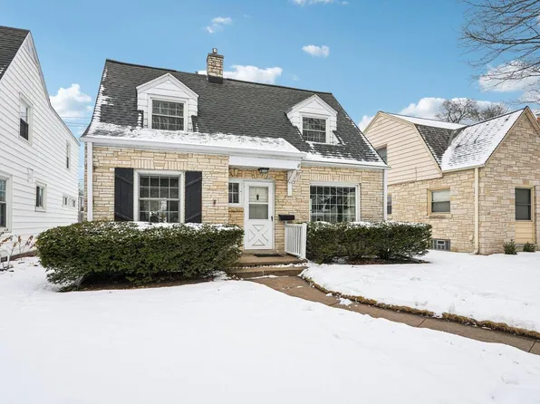 120 West Henry Clay STREET, Whitefish Bay, WI 53217