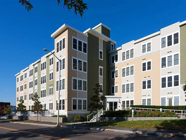 Park87 Apartments — Photo 2