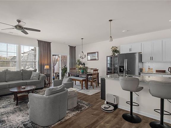 3rd image of 1245 Evelynnview Ln