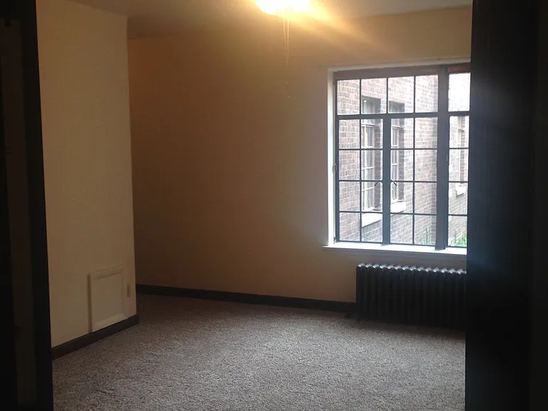 775 E. Broad St — Photo 67