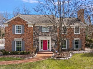 536 Middlesex Rd, Grosse Pointe Park, MI 48230