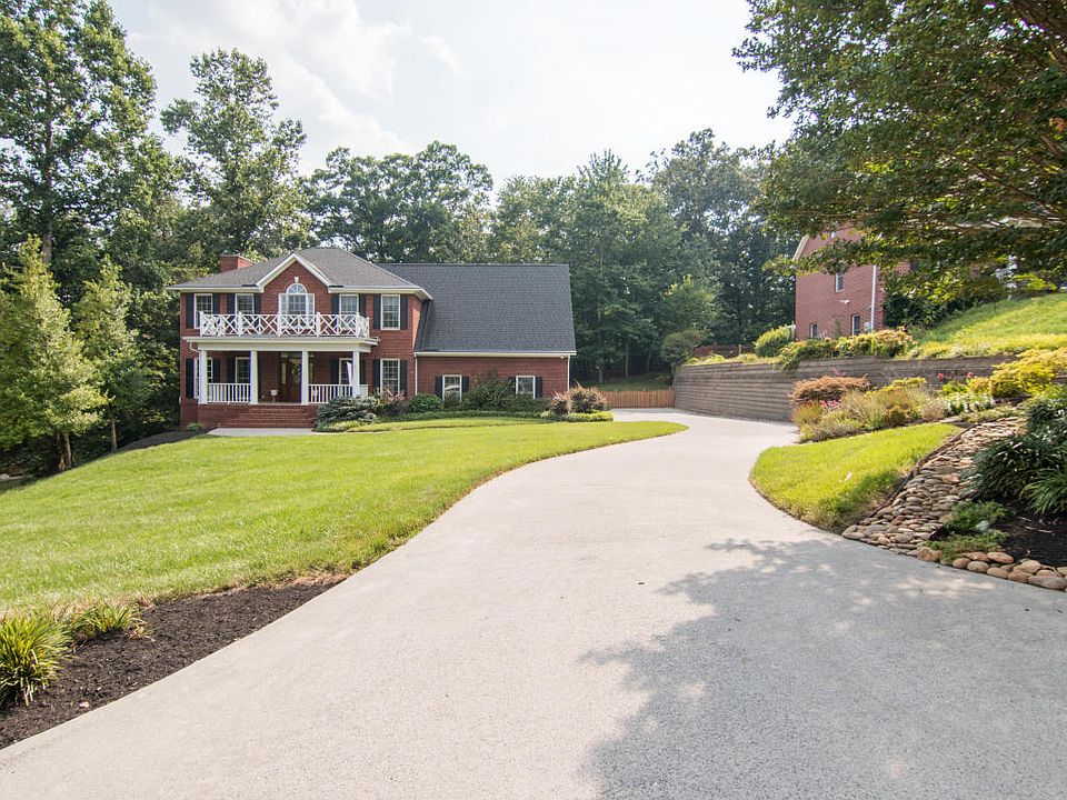 1st image of 2670 Hirst Cir