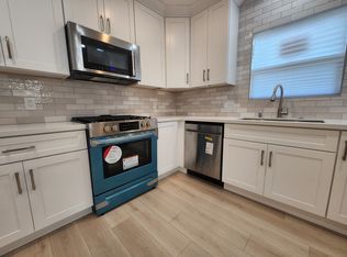206 E Valencia Dr, Fullerton, CA 92832