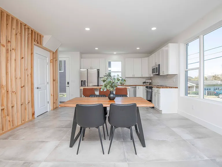 2721 Whittle Springs Rd — Photo 8