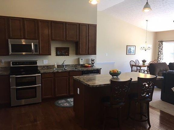 2nd image of 4273 Blue Springs Dr