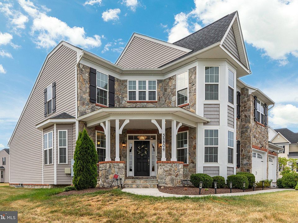 1st image of 35806 Park Fields Ln