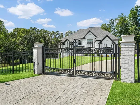 376 Lum Crowe Rd, Roswell, GA 30075