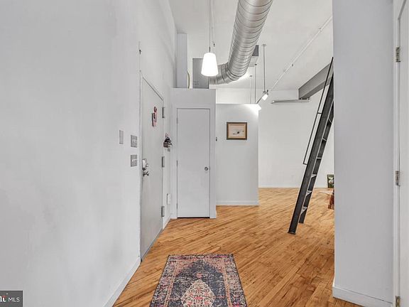 4th image of 428 N 13th St APT 3B