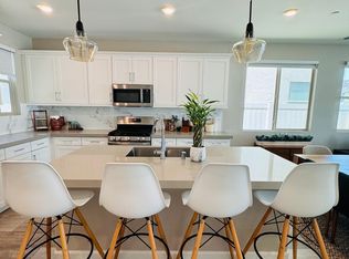 2016 Julie Dawn Pl, Escondido, CA 92026