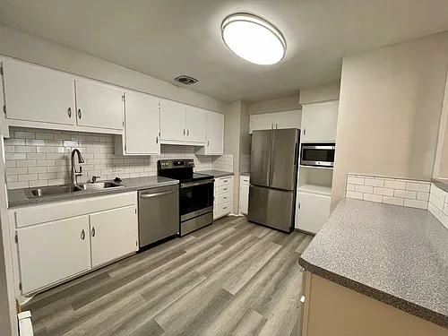 909 S Brooks St #5 Photo 1