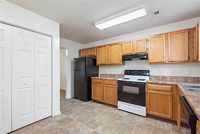 5th image of 2104 Brownstone Way