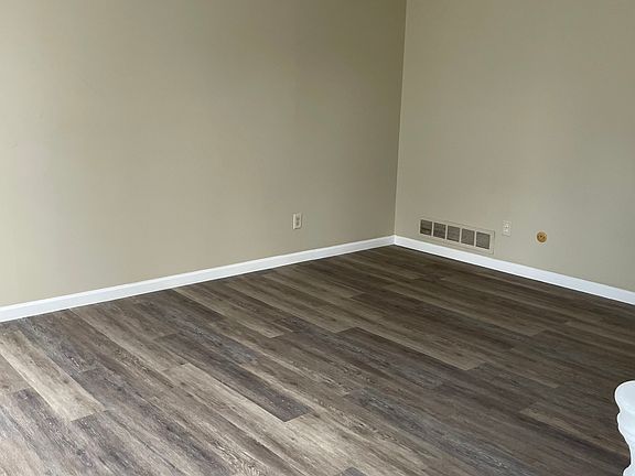 5th image of 7626 Sancroft Rd #7640