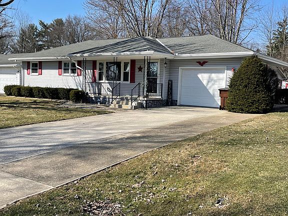 2nd image of 772 Sunnyside Dr