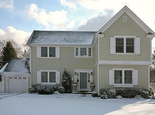 57 Calvin Ave, Syosset, NY 11791