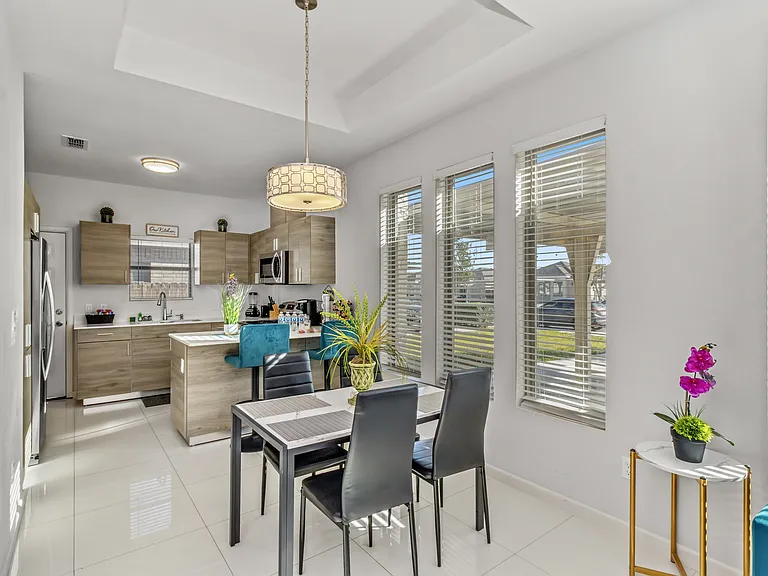 5708 Nightingale Ave #2 — Photo 5