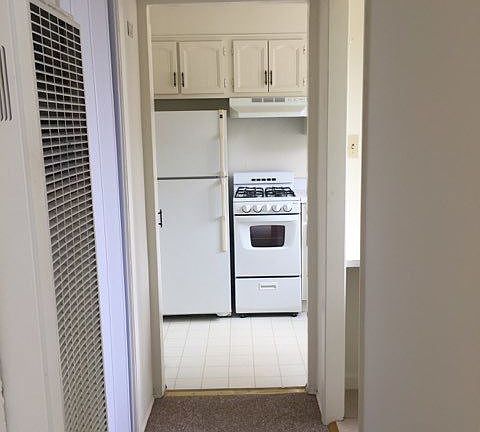4th image of 1452 Bellevue Ave APT A